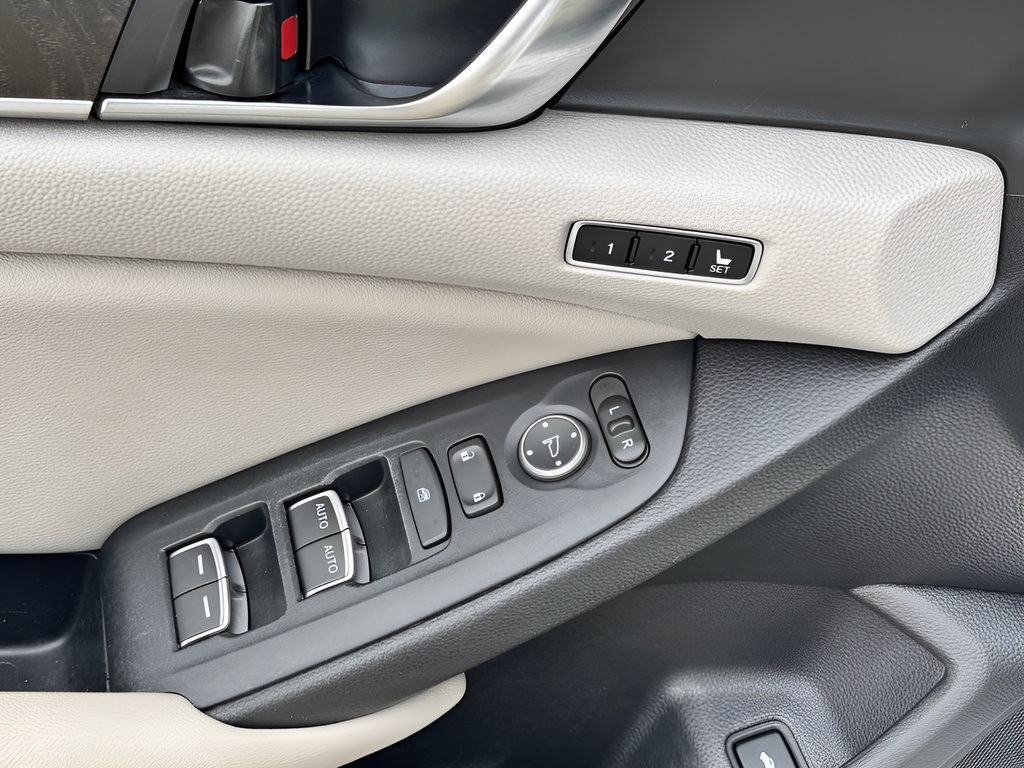 Used 2022 Honda Accord EX-L image 27