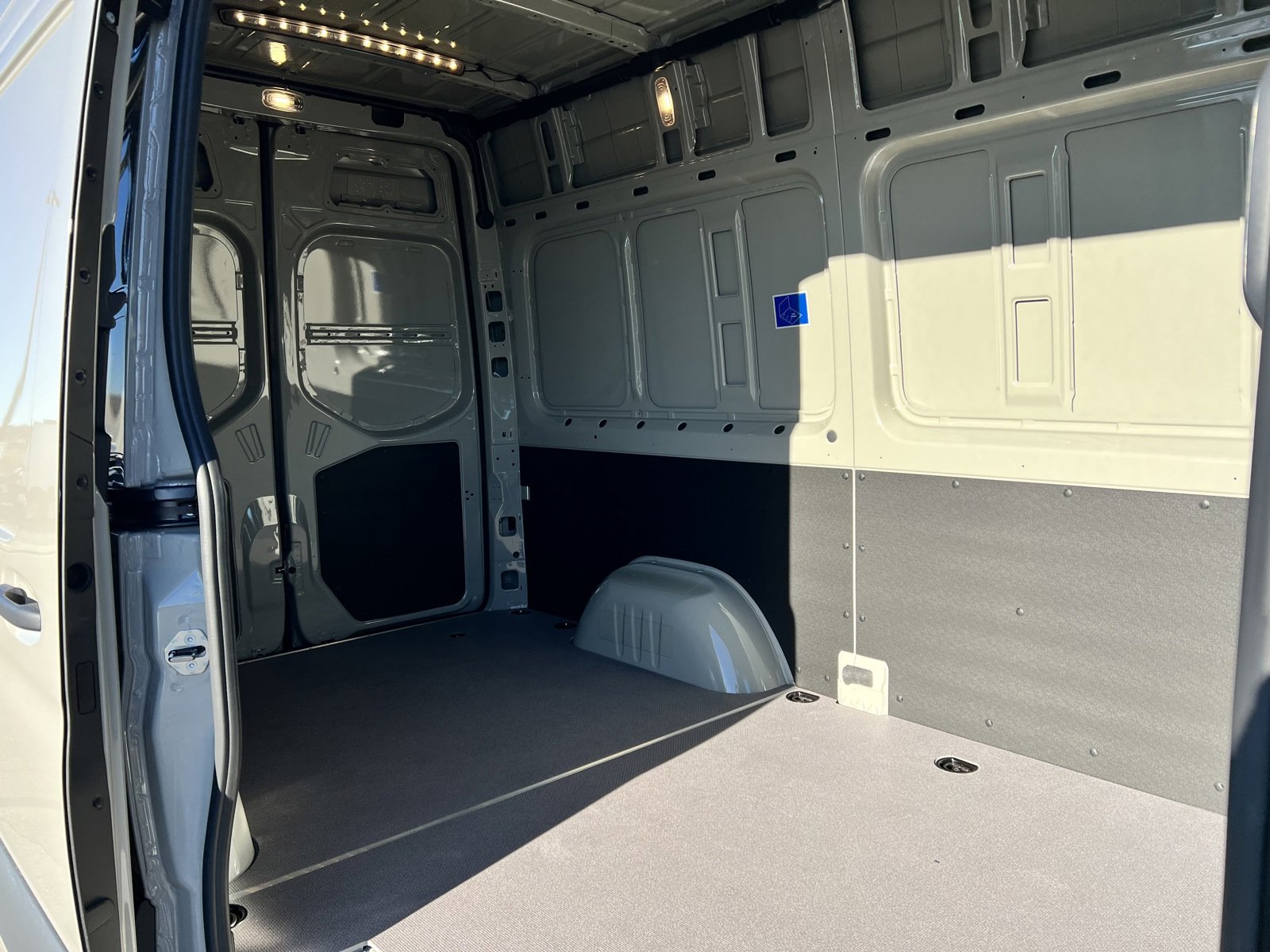 New 2025 Mercedes-Benz Sprinter 2500 image 21