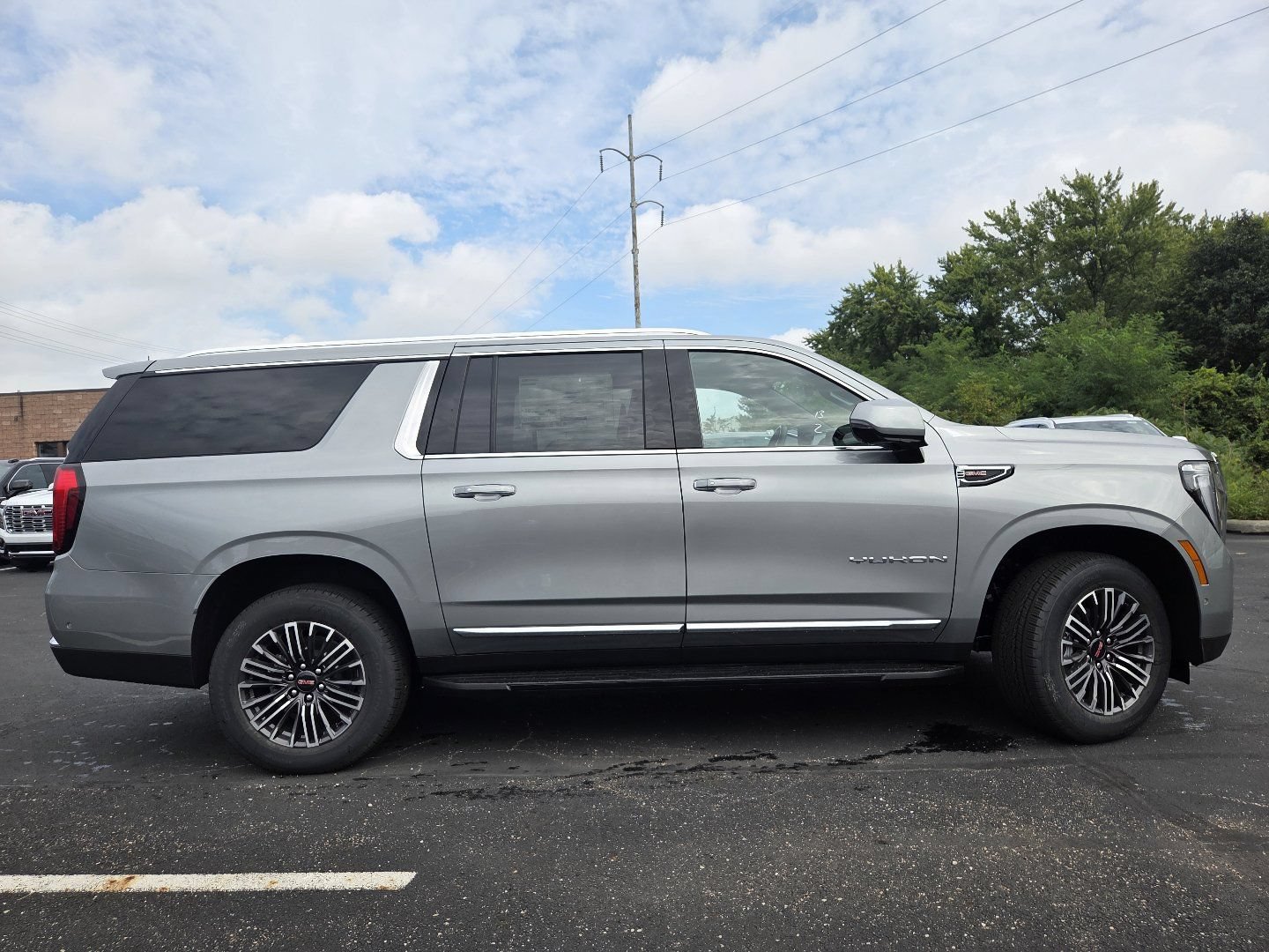 New 2026 GMC Yukon XL Elevation w/ Elevation Premium Package AWD/4WD image 22