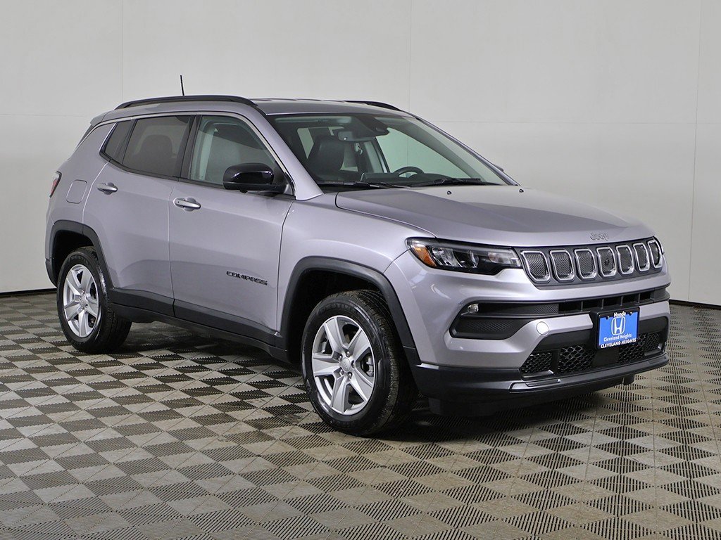 Used 2022 Jeep Compass Latitude w/ Convenience Group image 2