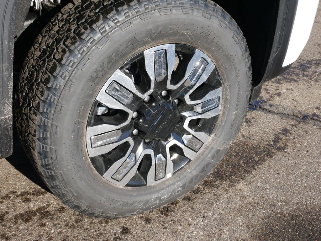 New 2026 GMC Sierra 3500 Denali w/ Denali Reserve Package image 5