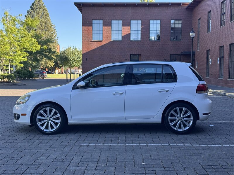 Used 2012 Volkswagen Golf TDI FWD image 2