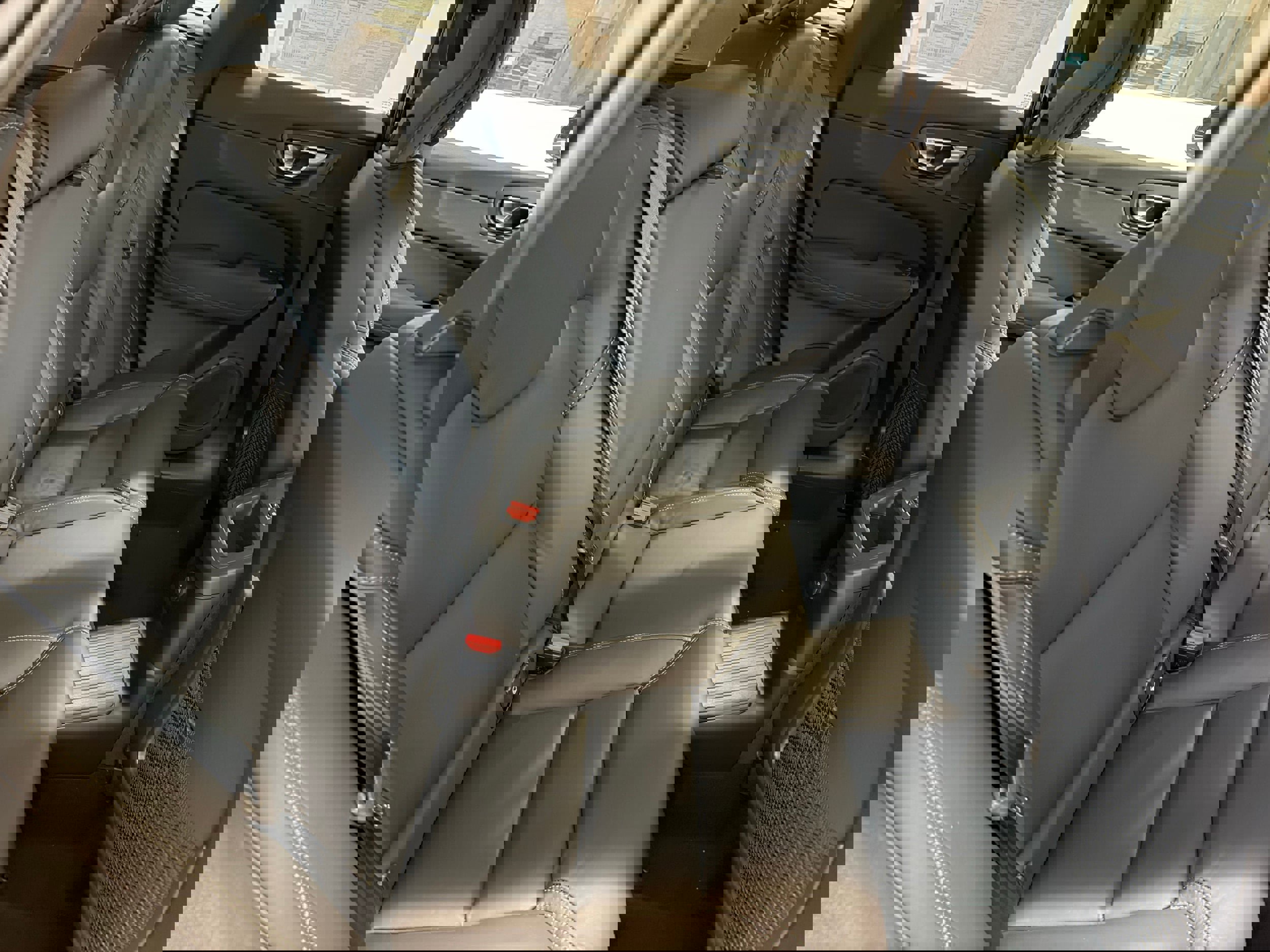 New 2026 Volvo XC60 T8 Ultra w/ Protection Package Premier image 28