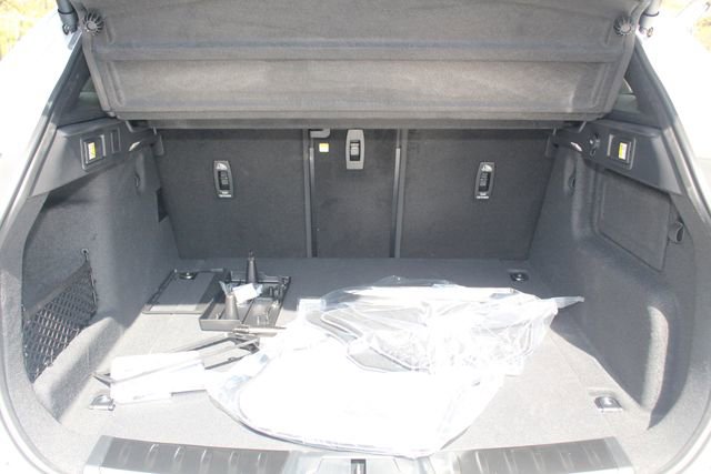 New 2026 Jaguar F-PACE R-Dynamic S image 12