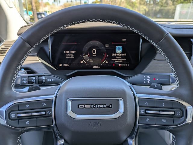 Used 2025 GMC Acadia Denali image 31