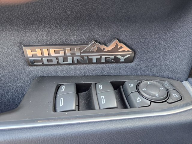 Used 2023 Chevrolet Silverado 1500 High Country w/ Technology Package AWD/4WD image 35