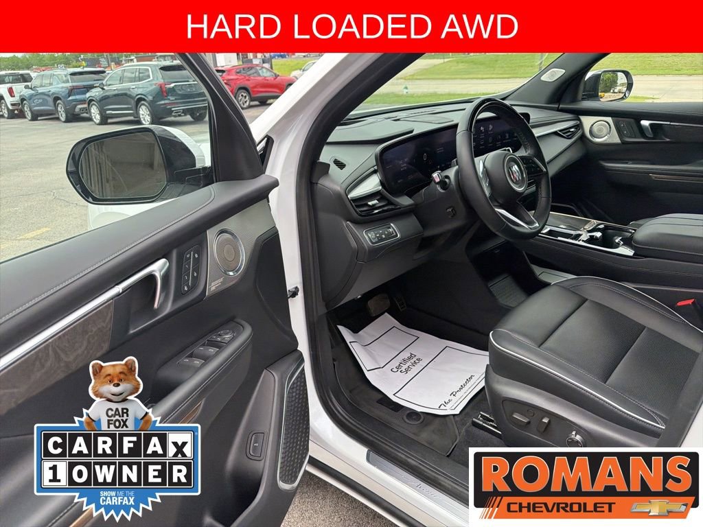 Used 2025 Buick Enclave Avenir w/ Super Cruise Package AWD/4WD image 9