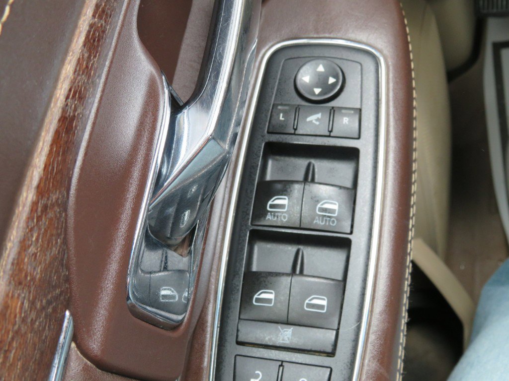 Used 2015 RAM 2500 Longhorn image 15