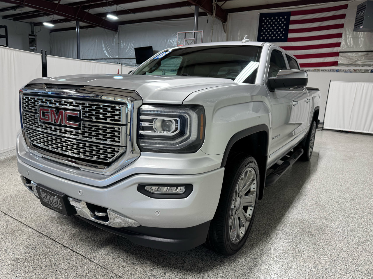 Used 2018 GMC Sierra 1500 Denali w/ Denali Ultimate Package image 2