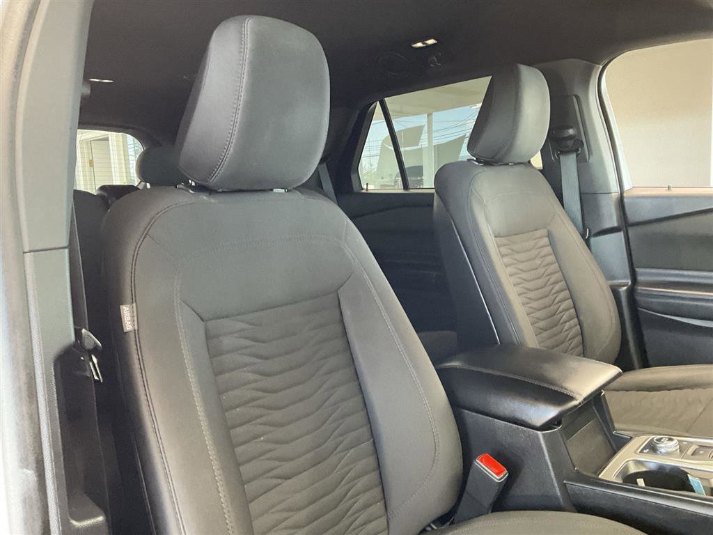 Used 2020 Ford Explorer XLT image 15