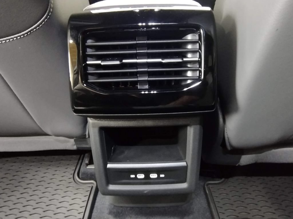 New 2026 Volkswagen ID.4 Pro AWD/4WD image 31