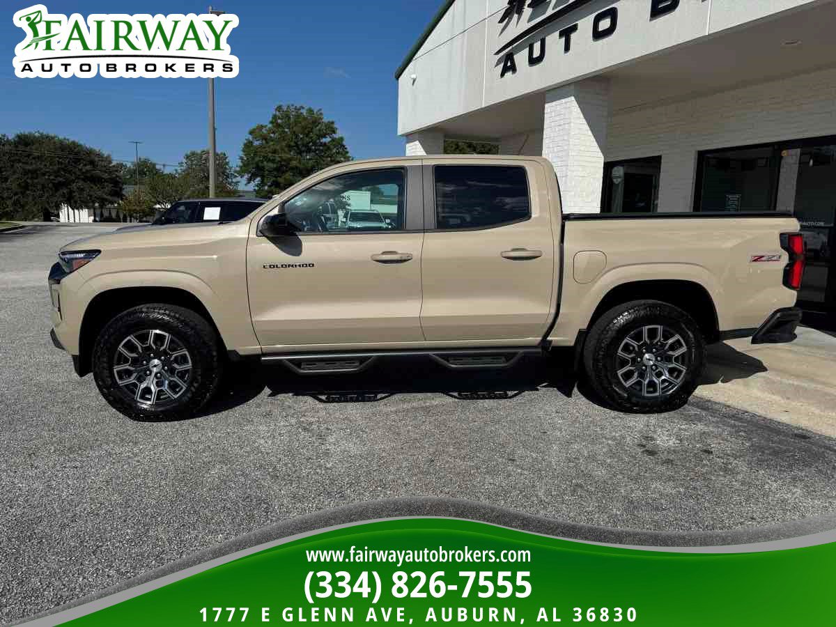 Used 2023 Chevrolet Colorado Z71 AWD/4WD image 9