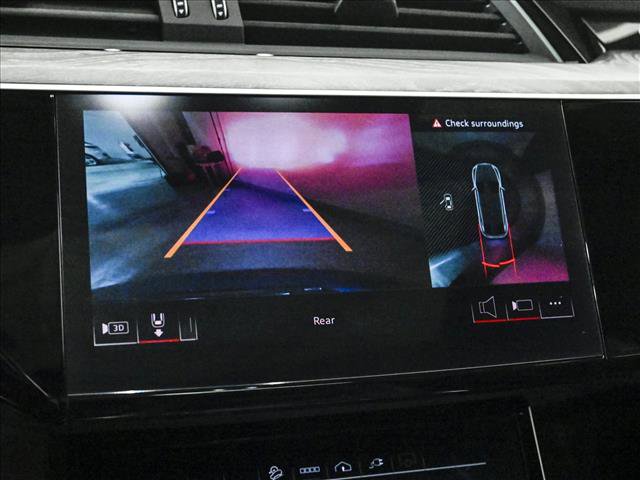 Certified 2024 Audi Q8 e-tron Premium Plus w/ Premium Plus Package image 19