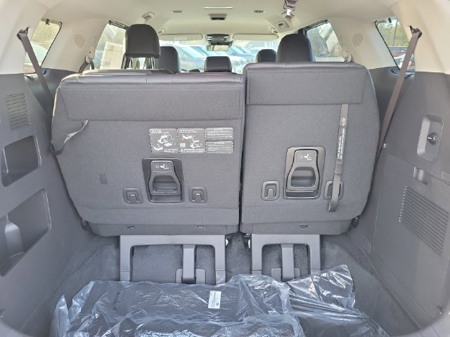 New 2026 Kia Carnival EX FWD image 28