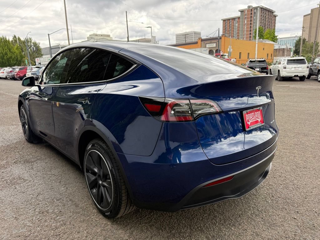 Used 2022 Tesla Model Y Long Range AWD/4WD image 5