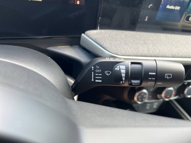 New 2025 Nissan Kicks SV w/ SV Premium Package image 16