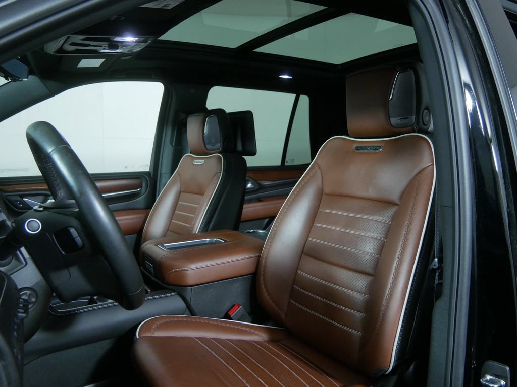 Used 2024 GMC Yukon Denali Ultimate AWD/4WD image 10