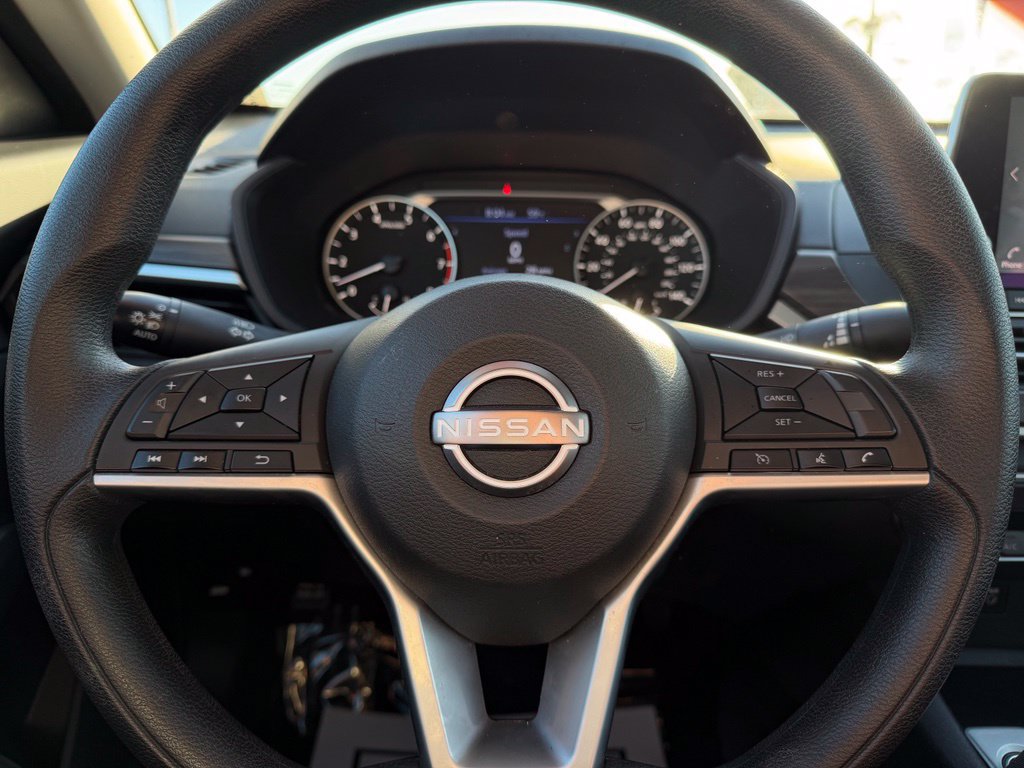 Certified 2025 Nissan Altima 2.5 SV FWD image 23