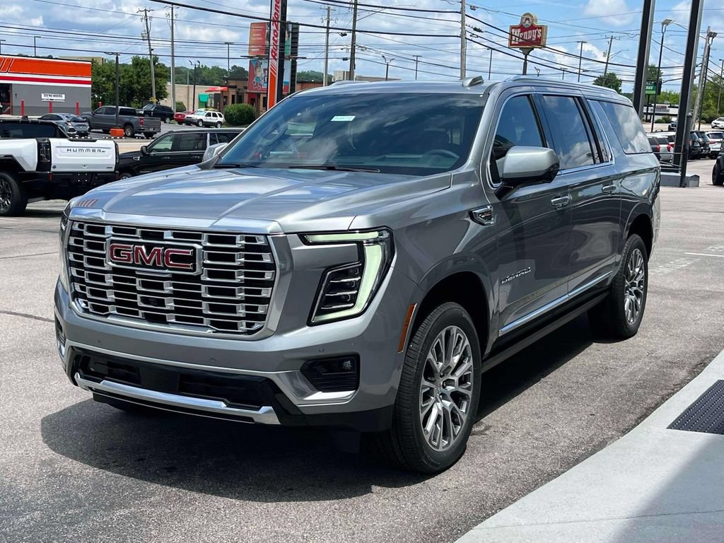 New 2026 GMC Yukon XL Denali w/ Sun & Power Step Package AWD/4WD image 7