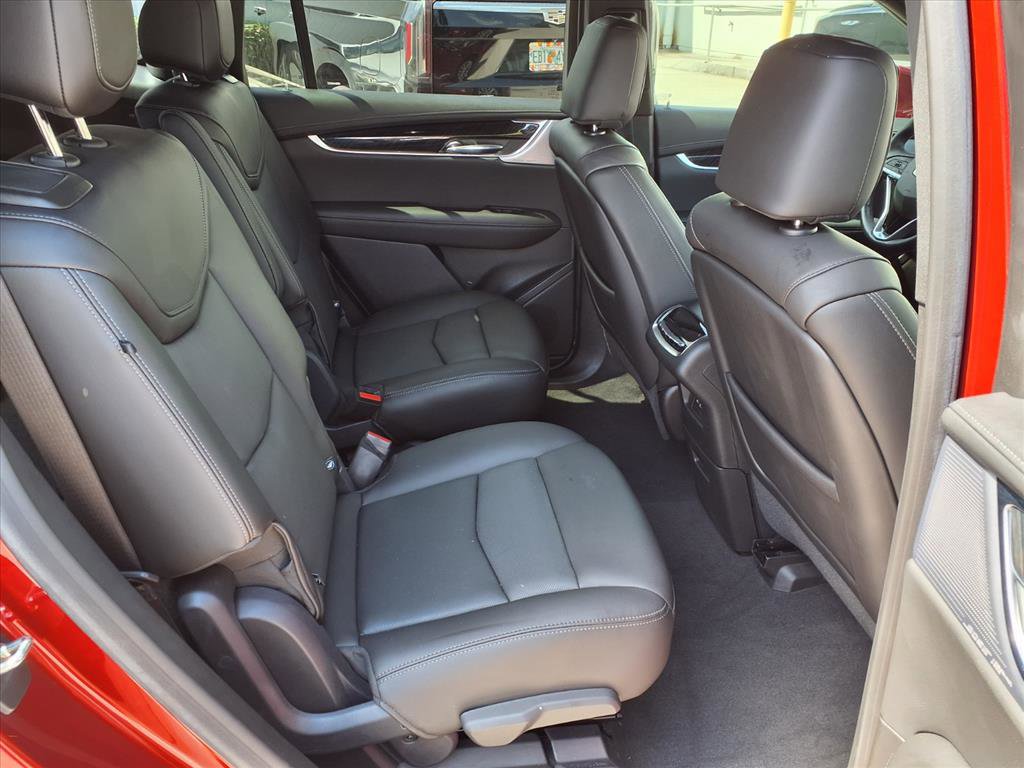 Certified 2021 Cadillac XT6 Premium Luxury FWD image 12