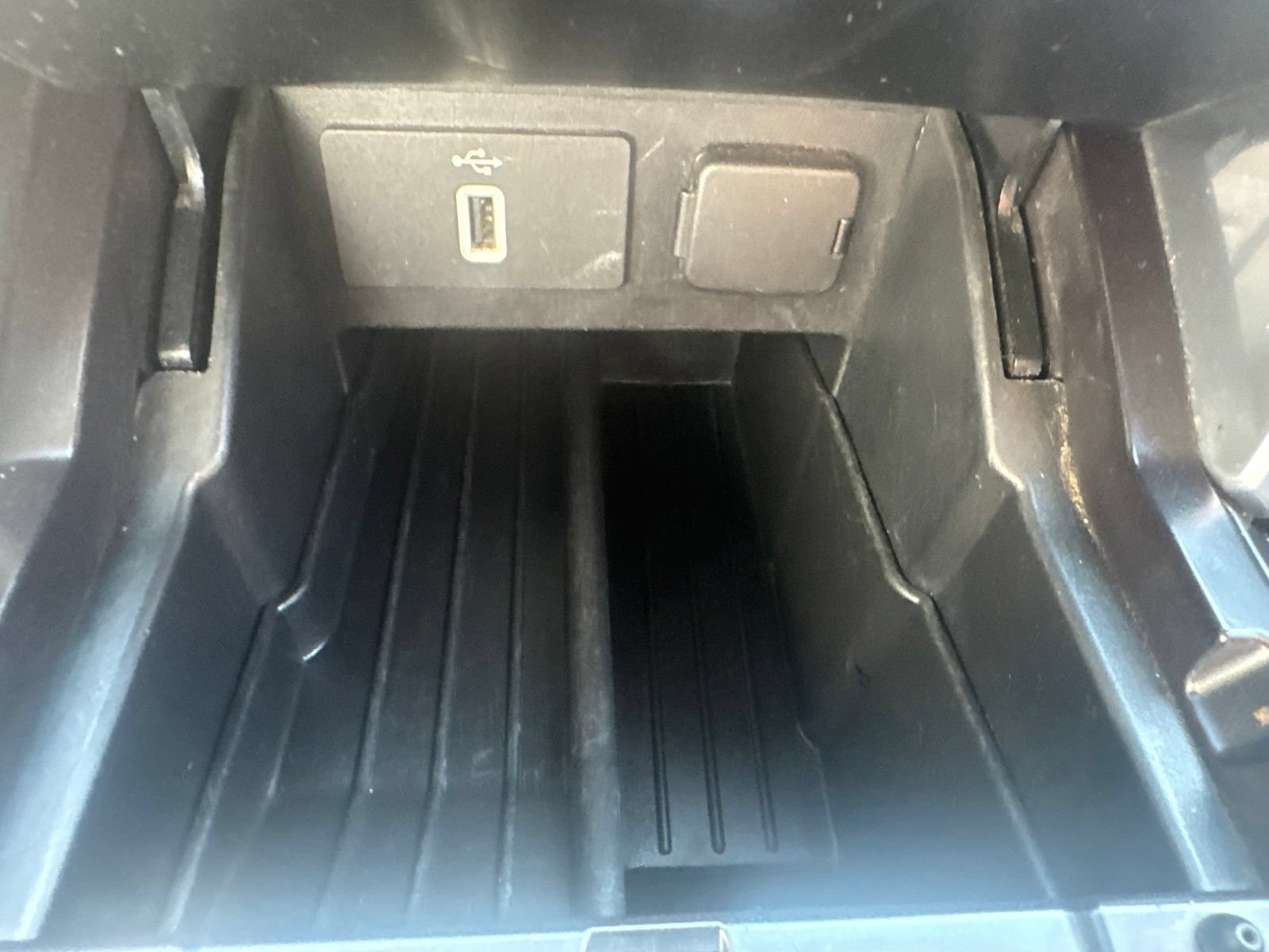 Used 2017 Ford Explorer Sport AWD/4WD image 29