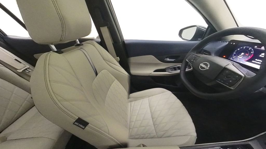 New 2026 Nissan Sentra SL w/ Floor Mat Package FWD image 32