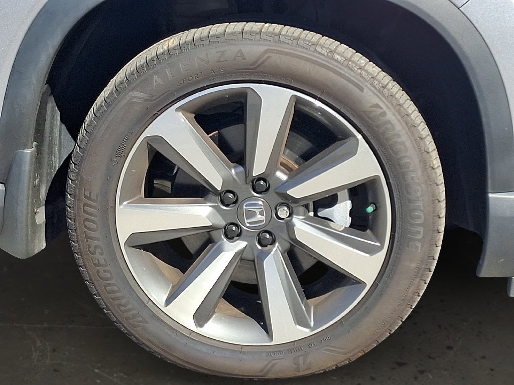 Used 2025 Honda Pilot Elite image 9