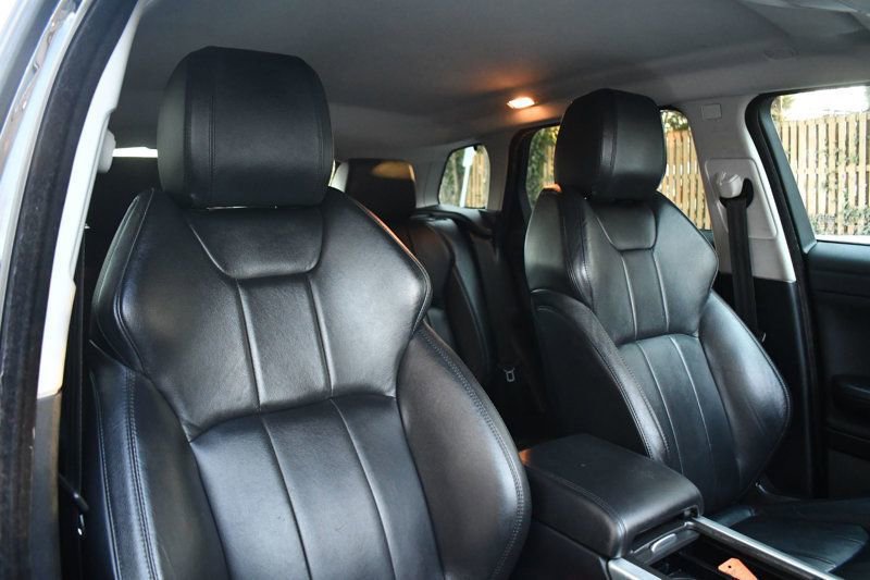 Used 2017 Land Rover Range Rover Evoque SE image 25