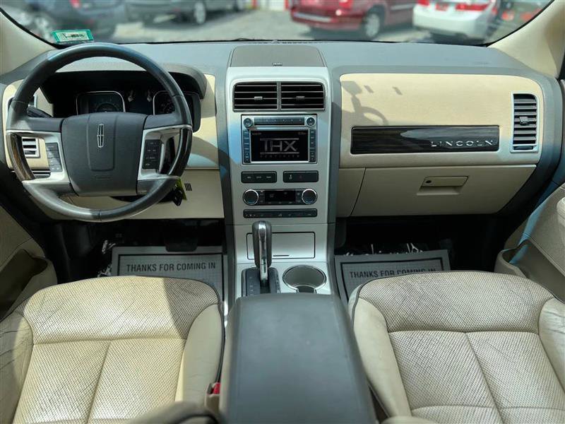 Used 2008 Lincoln MKX AWD image 18