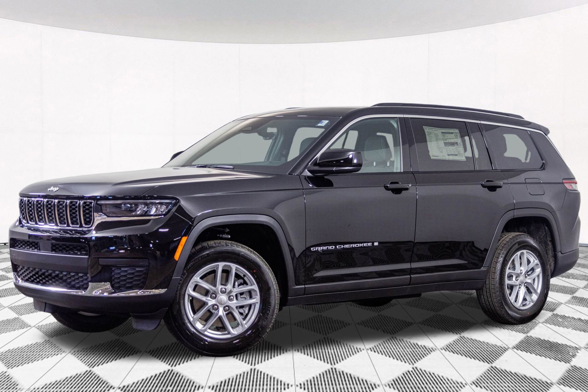 New 2025 Jeep Grand Cherokee L Laredo w/ Luxury Tech Group I image 2