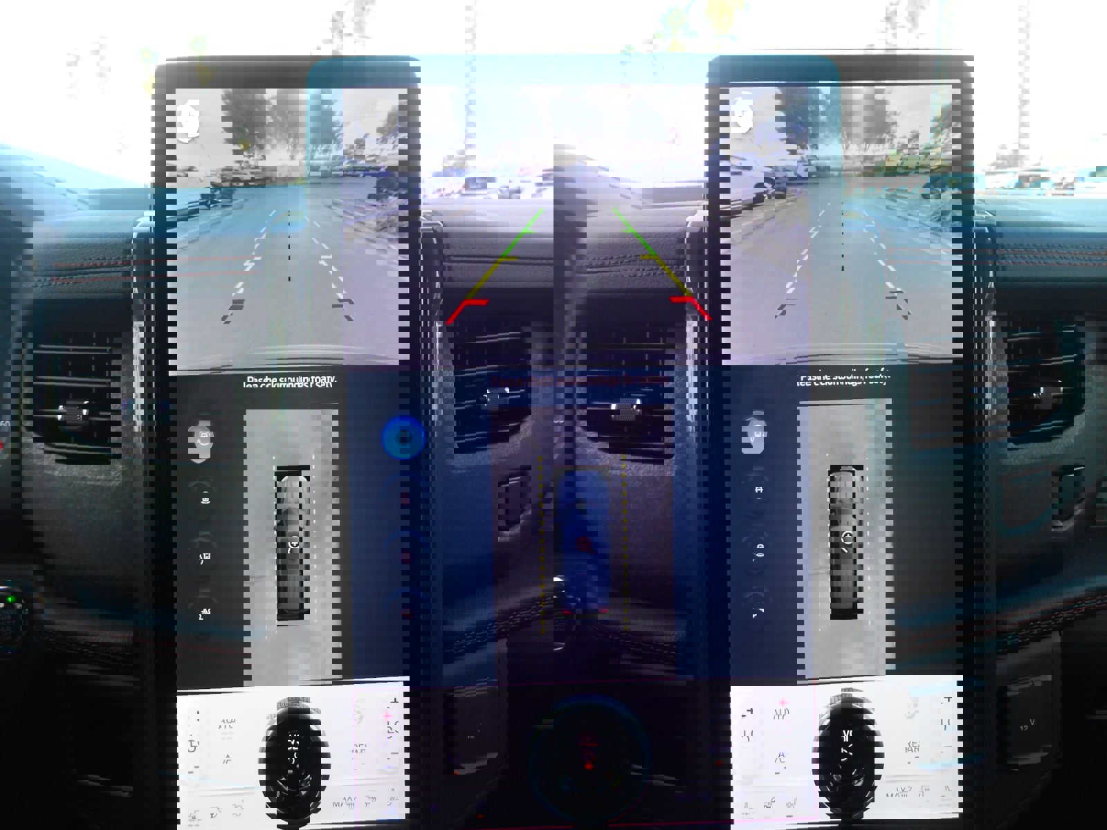 Used 2024 Ford Expedition Limited image 32