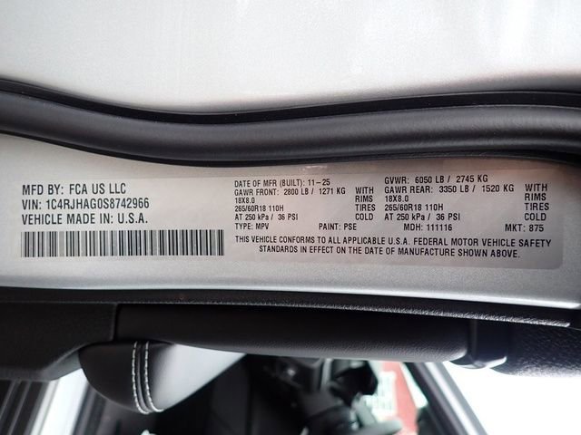 New 2025 Jeep Grand Cherokee Altitude image 16