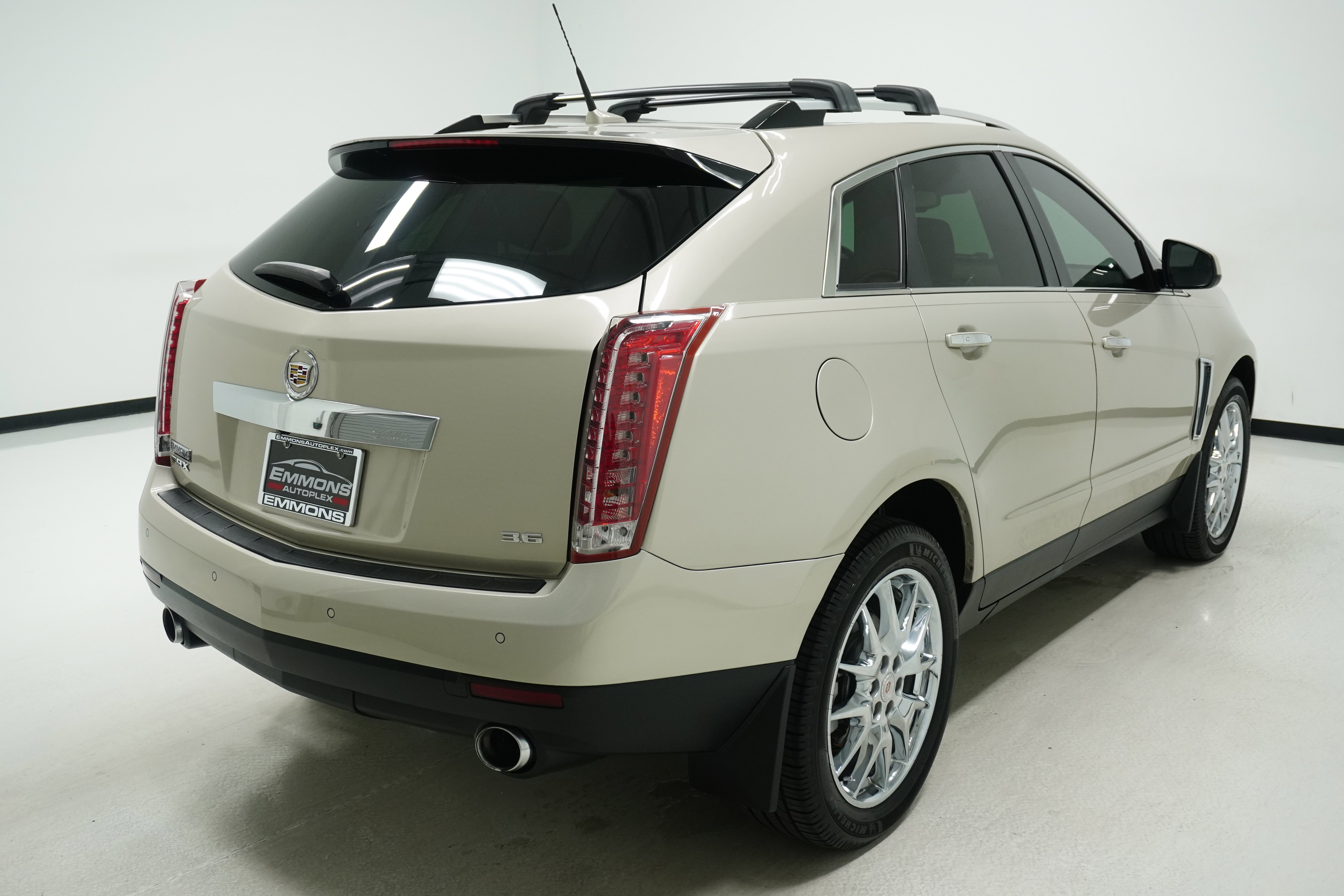 Used 2014 Cadillac SRX Premium image 4