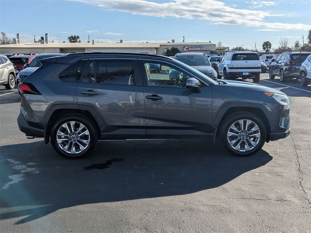 Used 2019 Toyota RAV4 XLE Premium w/ Cold Weather Package image 4