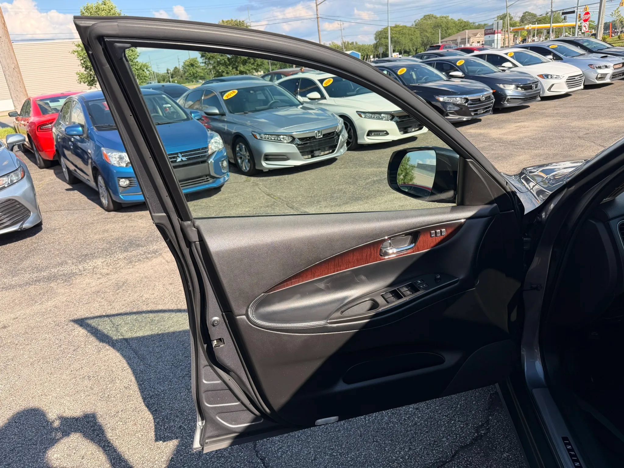 Used 2016 INFINITI QX50 AWD w/ Premium Package image 11