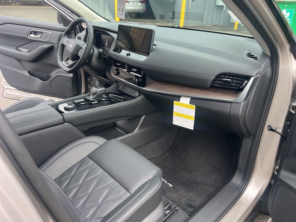 New 2026 Nissan Rogue Platinum image 35