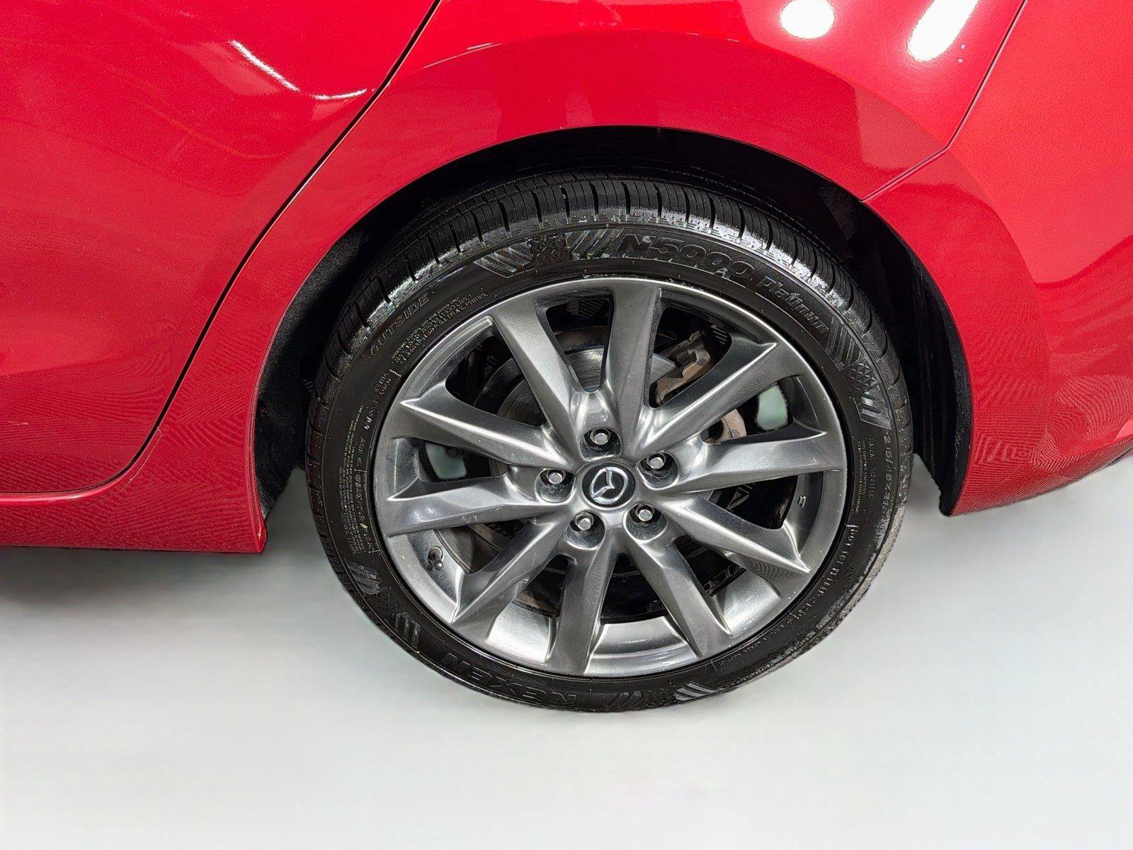 Used 2018 MAZDA MAZDA3 Touring FWD image 34