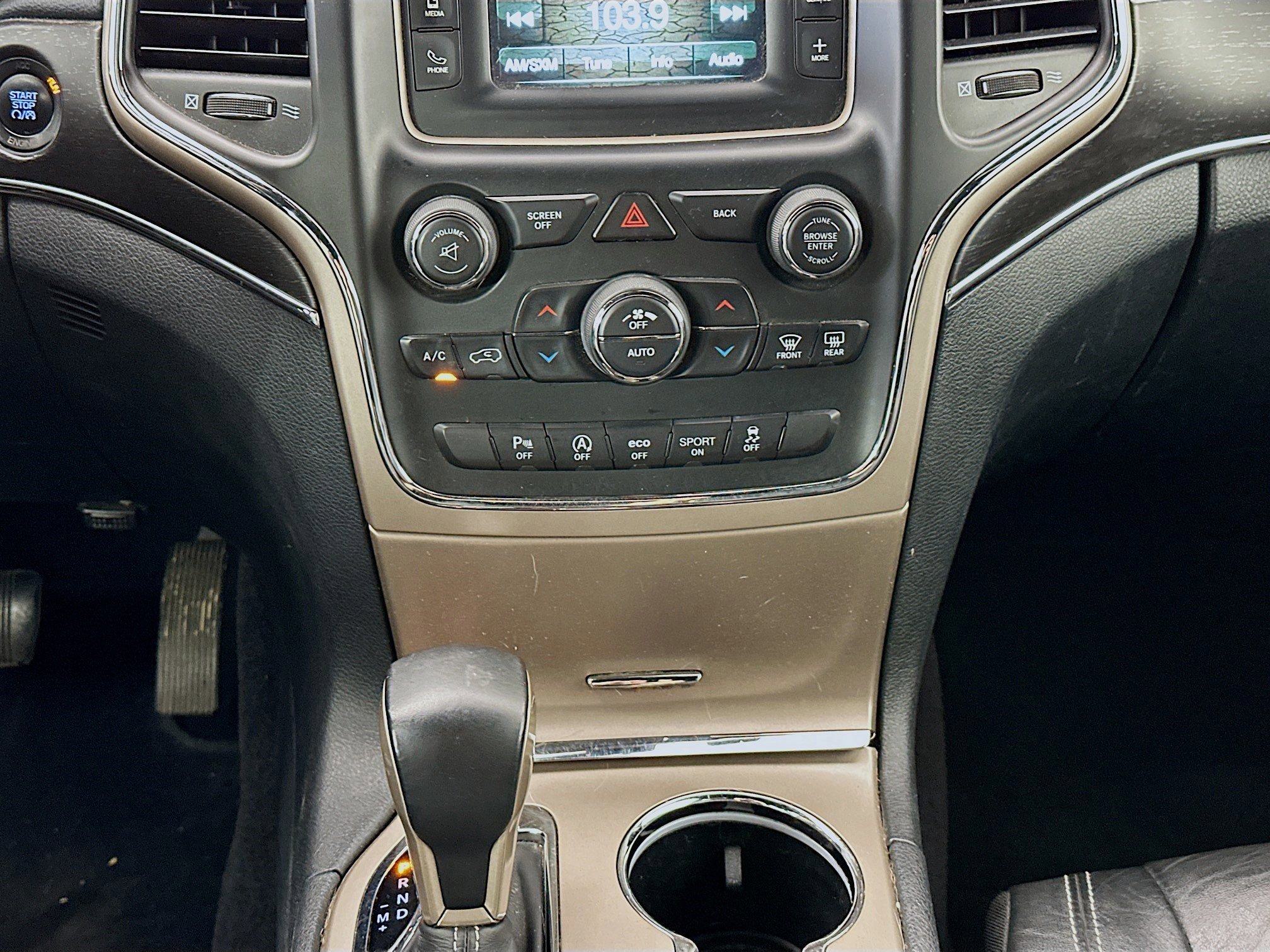 Used 2016 Jeep Grand Cherokee Limited image 13