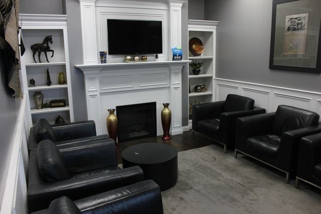 Used 2017 Toyota Tacoma TRD Sport AWD/4WD image 17