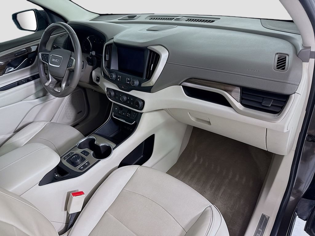 Used 2020 GMC Terrain Denali w/ Denali Premium Package image 18