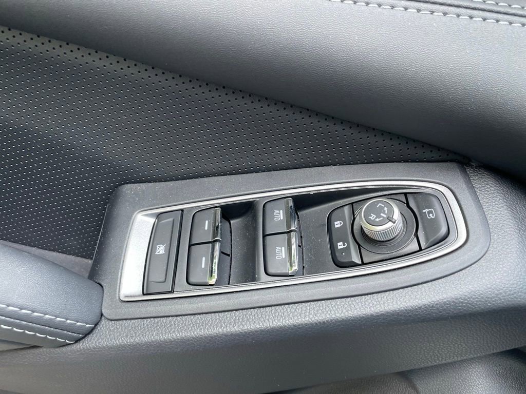 Used 2023 Subaru Ascent Limited w/ Technology Package image 9