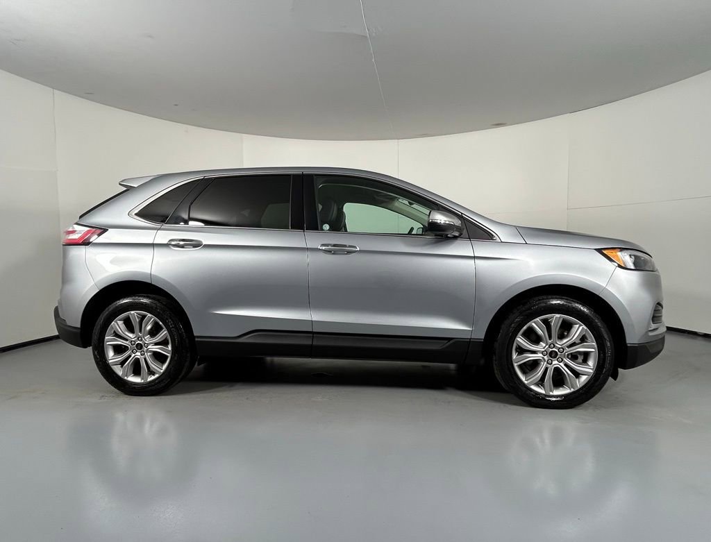 Used 2024 Ford Edge Titanium image 8