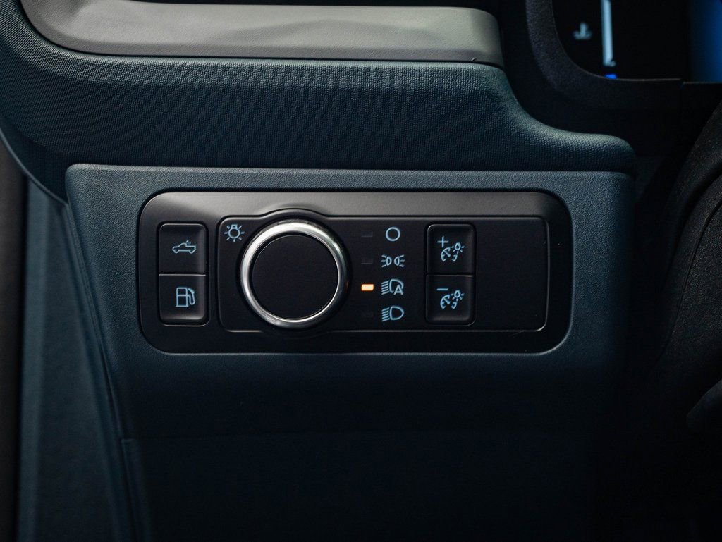 Used 2025 Ford Maverick XL FWD image 37