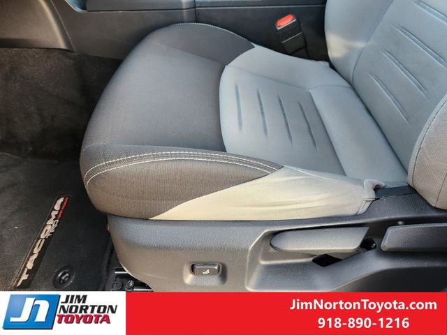 Used 2025 Toyota Tacoma TRD Off-Road image 25