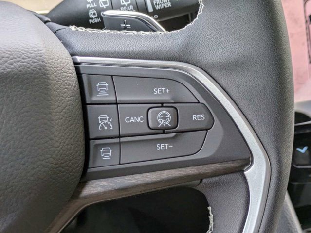 New 2026 Jeep Grand Cherokee L Limited w/ Luxury Tech Group II AWD/4WD image 28