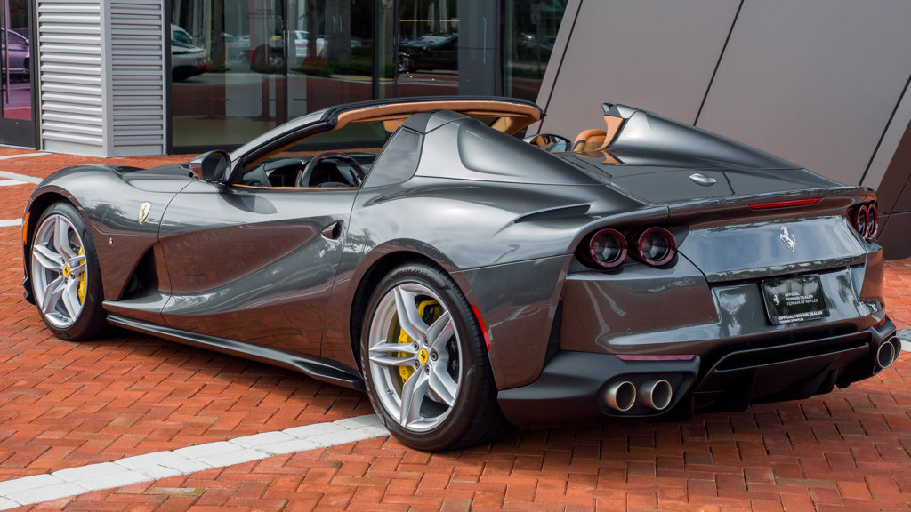 Used 2021 Ferrari 812 GTS RWD image 4