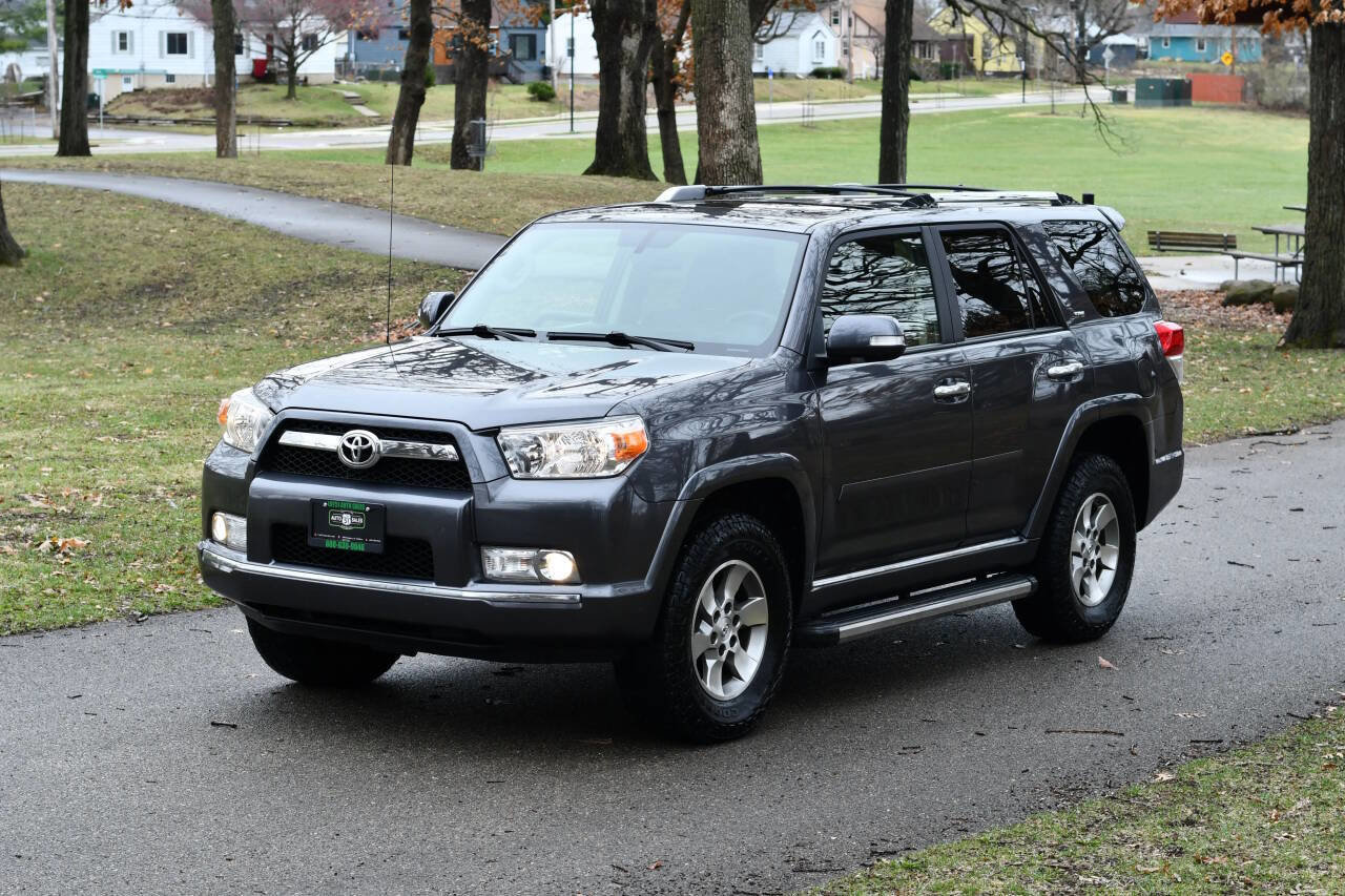 Used 2013 Toyota 4Runner SR5 w/ Convenience Pkg image 3