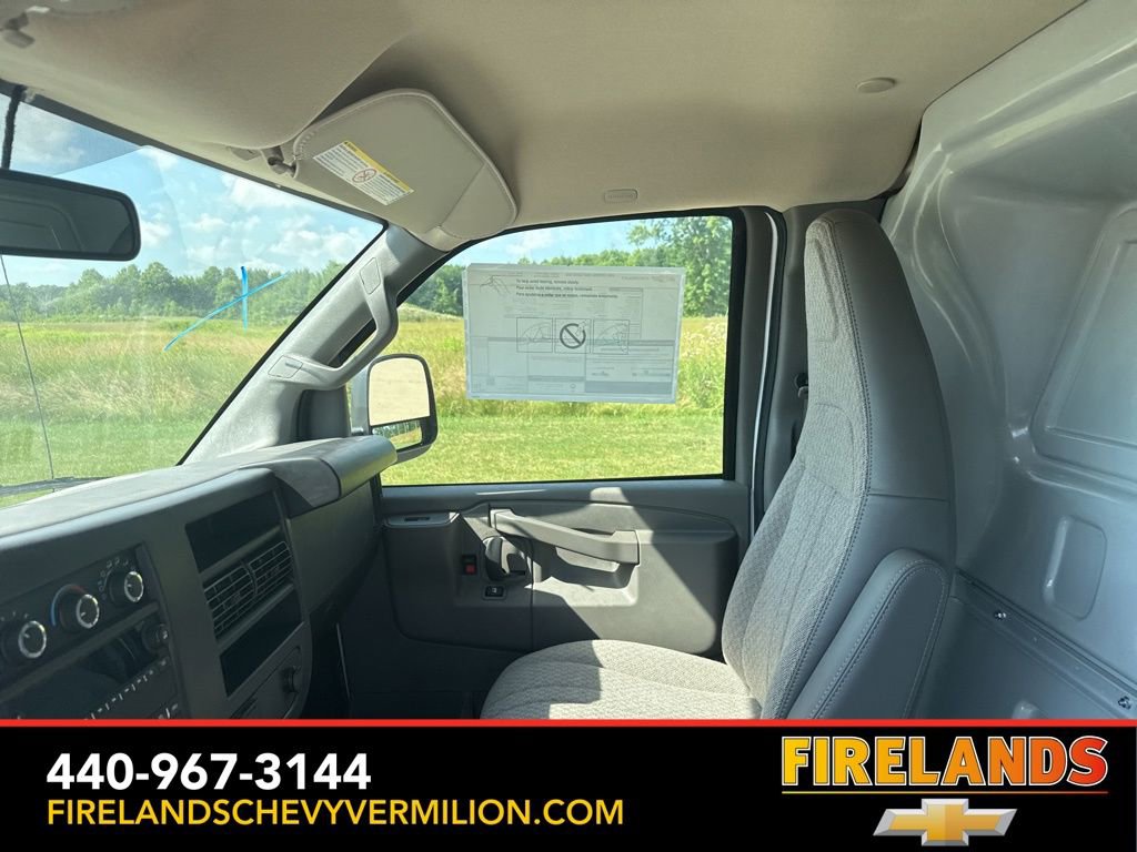 New 2025 Chevrolet Express 2500 Work Van w/ Driver Convenience Package image 15