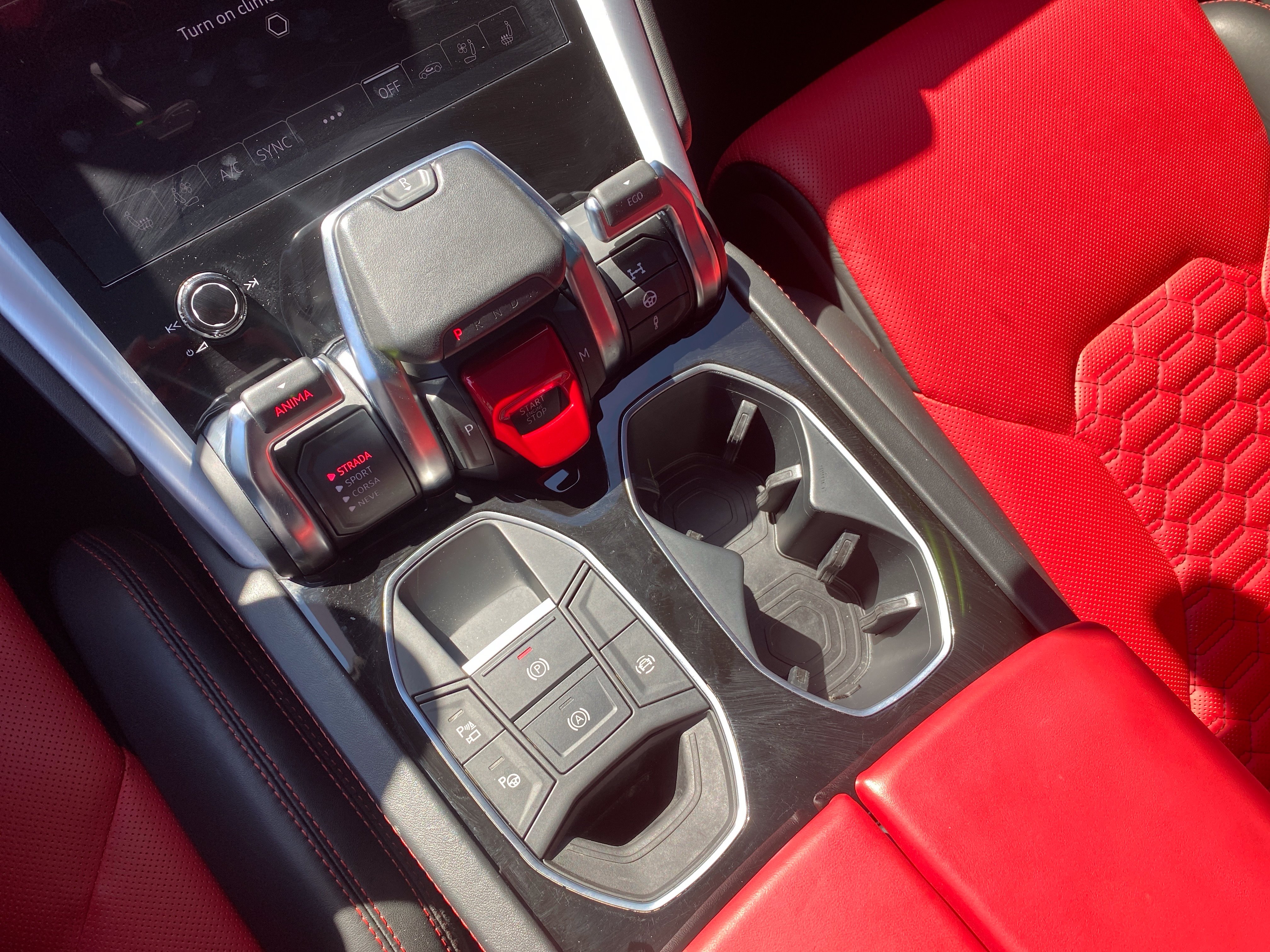 Used 2022 Lamborghini Urus AWD/4WD image 75