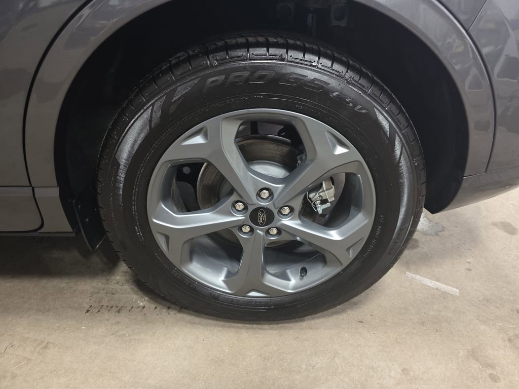 Used 2023 Ford Escape ST-Line image 36